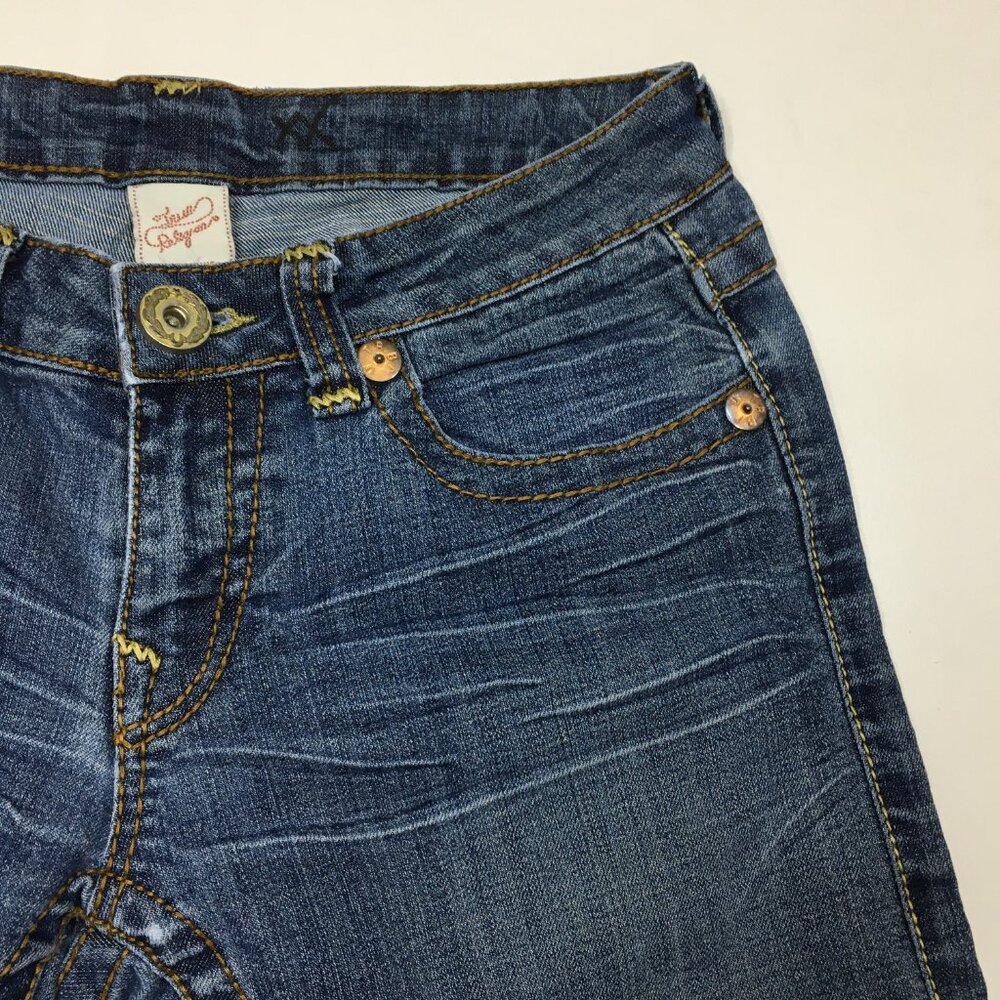 TRUE RELIGION Light/Medium Wash 5 Pocket Logo Hardware Jeans - Picture 7 of 13